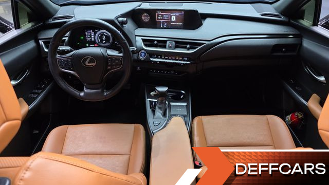 Lexus UX 2.0 2WD купить на сайте DeffCars