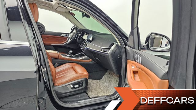 BMW X7 xDrive 30d Design Pure Excellent 6-Seater купить на сайте DeffCars