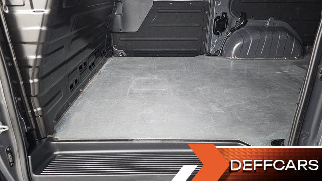 Hyundai STARIA L3.5 Cargo 3-Seater Modern купить на сайте DeffCars