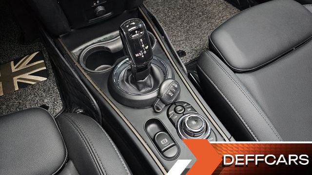 Mini COUNTRYMAN Classic Plus Launch Pack 2nd Gen купить на сайте DeffCars