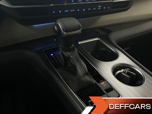 Toyota SIENNA 2.5 Hybrid AWD купить на сайте DeffCars