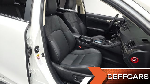 Lexus CT200H 1.8 Supreme ZWA10 купить на сайте DeffCars
