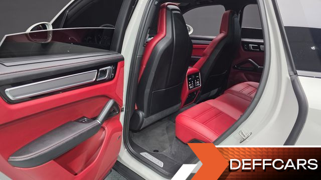 Porsche CAYENNE 3.0 E-HYBRID PLATINUM EDITION купить на сайте DeffCars