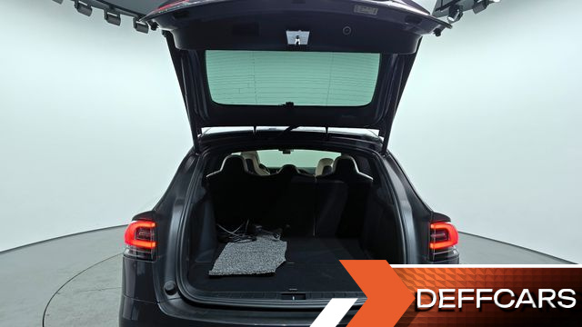 Tesla MODEL X Long Range купить на сайте DeffCars