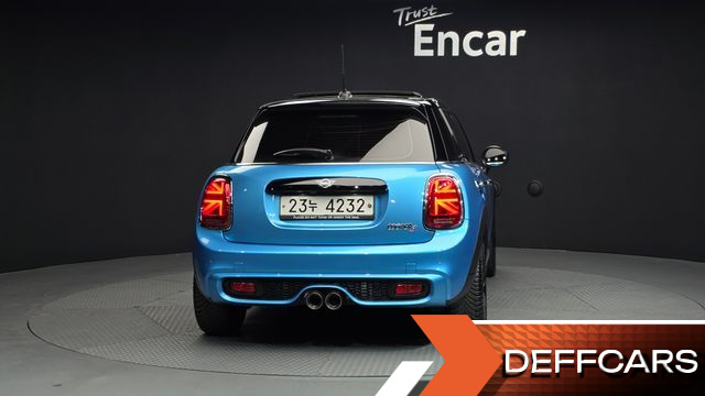 Mini COOPER 5Door Standard 3rd купить на сайте DeffCars