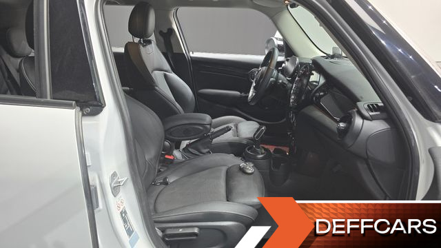 Mini COOPER 5Door Classic Third Generation купить на сайте DeffCars