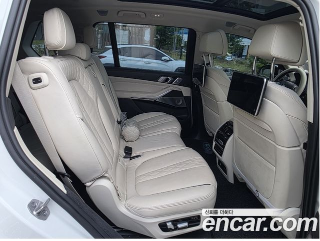BMW X7 xDrive 40i Design Pure Excellence 7-Seater купить на сайте DeffCars