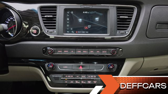 Kia CARNIVAL 9-Seater Noblesse Special купить на сайте DeffCars