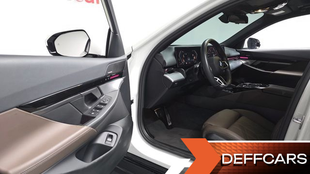 BMW 5-SERIES 520i M Sport купить на сайте DeffCars