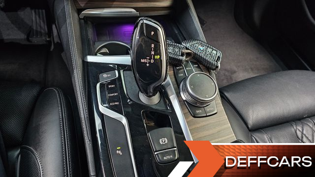 BMW 5-SERIES 530i xDrive Luxury Plus купить на сайте DeffCars