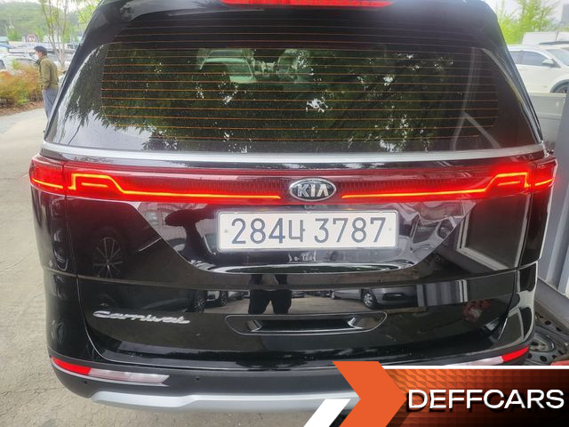 Kia CARNIVAL 9-Seater Prestige купить на сайте DeffCars