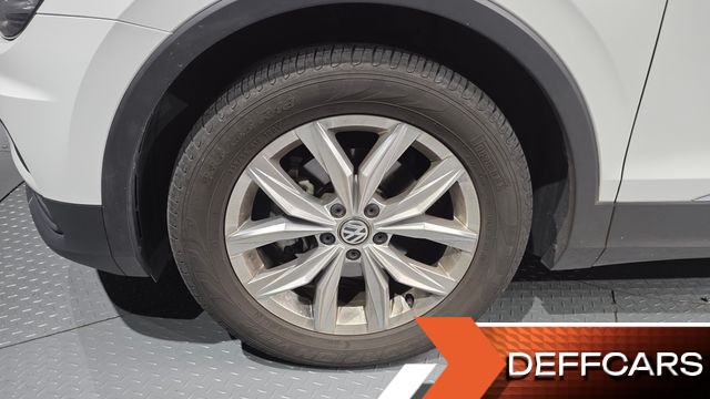 Volkswagen TIGUAN 2.0 TDI Premium купить на сайте DeffCars