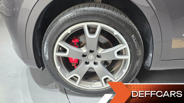 Maserati LEVANTE 3.0 AWD Sport купить на сайте DeffCars