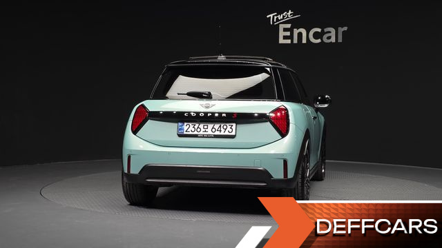 Mini COOPER Favoured купить на сайте DeffCars