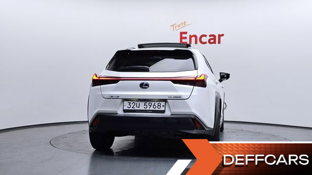 Lexus UX 2.0 2WD купить на сайте DeffCars
