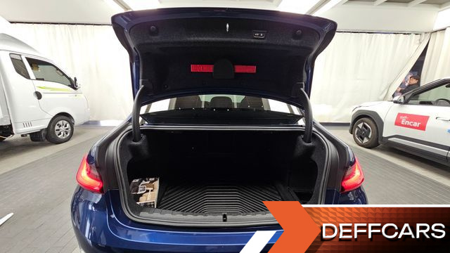 BMW 3-SERIES 320i Luxury купить на сайте DeffCars