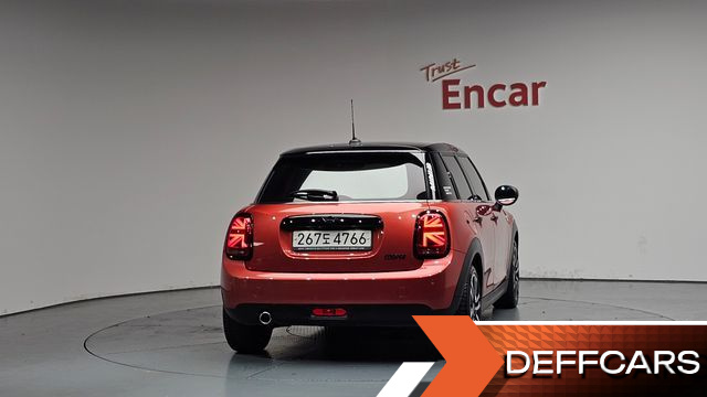 Mini COOPER 5Door Rosewood Edition 3rd купить на сайте DeffCars