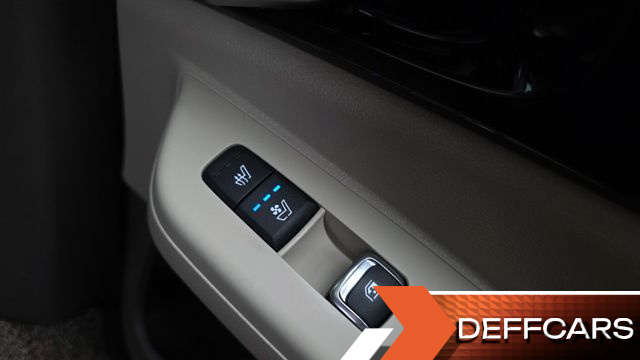 Kia CARNIVAL Gasoline 7-Seater Signature купить на сайте DeffCars