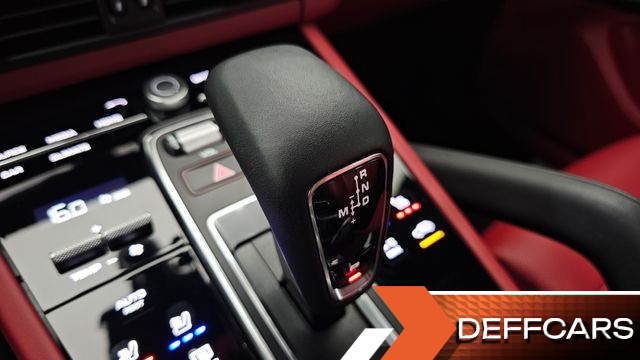 Porsche CAYENNE 3.0 PLATINUM EDITION купить на сайте DeffCars