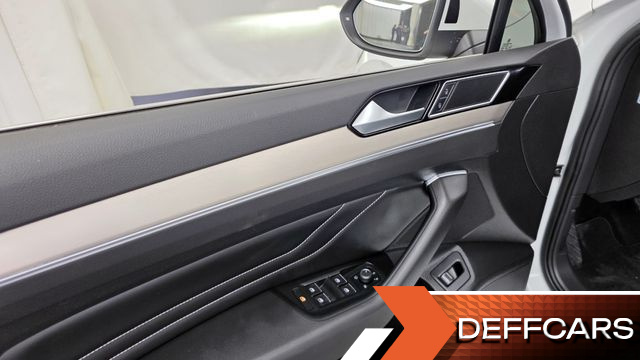 Volkswagen PASSAT 2.0 TDI Premium купить на сайте DeffCars