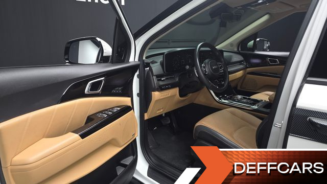 Kia CARNIVAL Gasoline 9-Seater Signature купить на сайте DeffCars