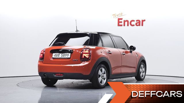Mini COOPER 5Door Standard 3rd купить на сайте DeffCars