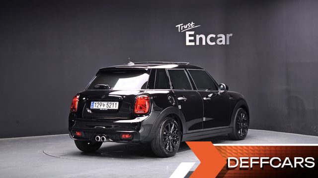 Mini COOPER 5Door Standard 3rd купить на сайте DeffCars
