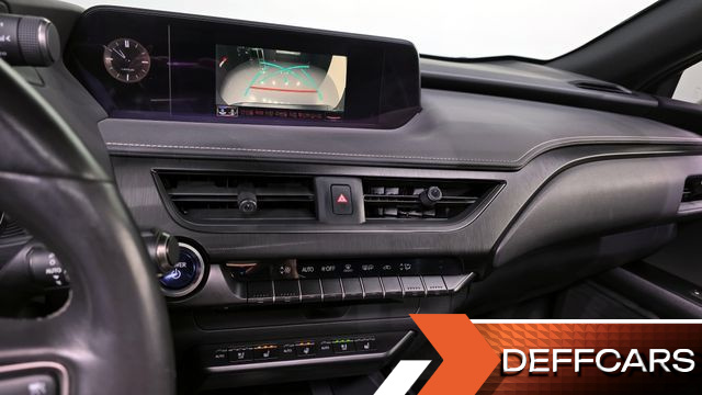 Lexus UX 2.0 AWD купить на сайте DeffCars