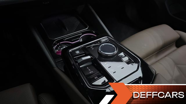 BMW 5-SERIES 520i M Sport купить на сайте DeffCars