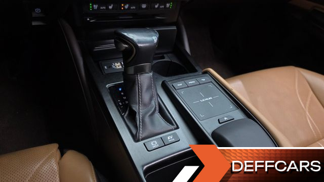 Lexus ES Luxury Plus купить на сайте DeffCars