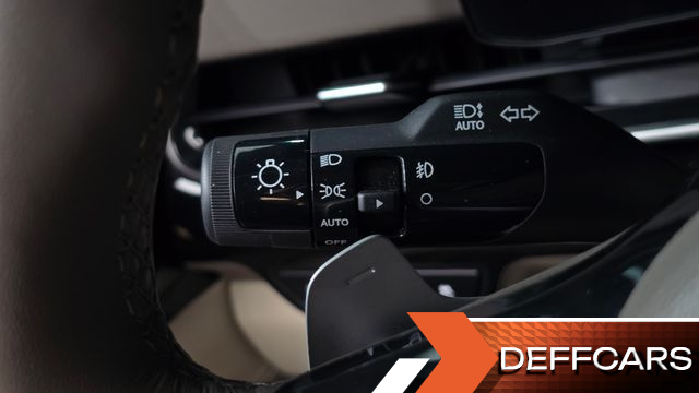 Kia CARNIVAL HEV 4-Seater Hi Limousine Signature купить на сайте DeffCars