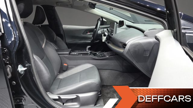 Toyota PRIUS 2.0 PHEV XSE купить на сайте DeffCars