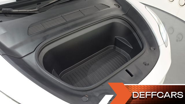 Tesla MODEL Y Long Range AWD купить на сайте DeffCars