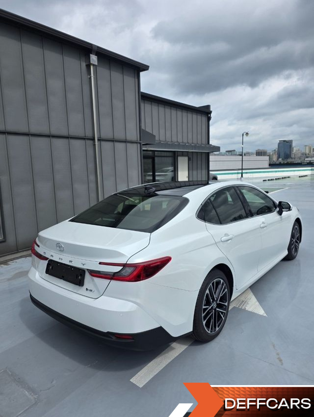 Toyota CAMRY 2.5 XLE Premium Hybrid купить на сайте DeffCars