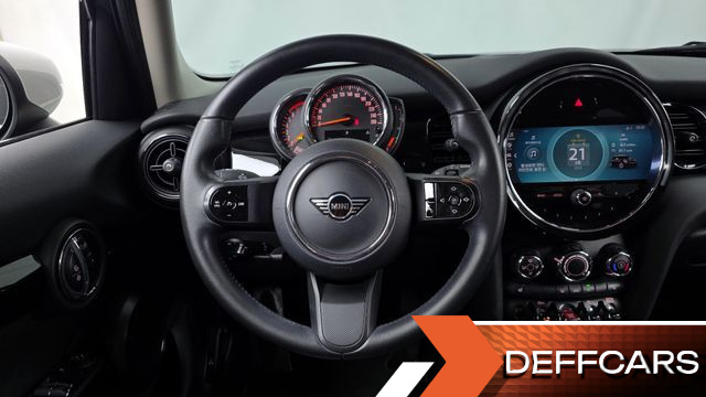 Mini COOPER 5Door Classic Third Generation купить на сайте DeffCars