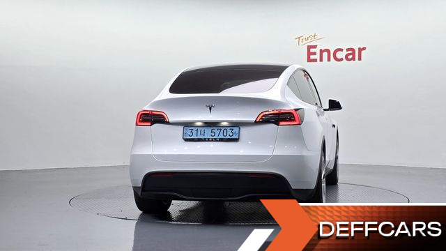 Tesla MODEL Y Standard Range RWD купить на сайте DeffCars