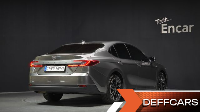 Toyota CAMRY 2.5 XLE Hybrid купить на сайте DeffCars