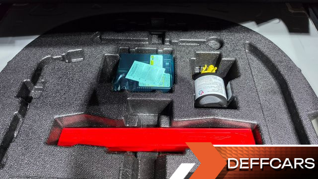 Toyota CAMRY 2.5 XLE Hybrid купить на сайте DeffCars