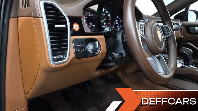 Porsche CAYENNE 3.0 E-HYBRID COUPE PLATINUM EDITION купить на сайте DeffCars
