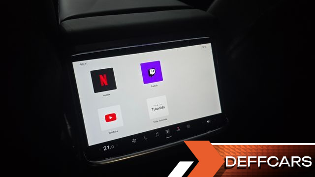 Tesla MODEL X Plaid купить на сайте DeffCars