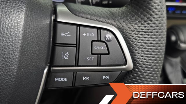 Toyota SIENNA 2.5 Hybrid AWD купить на сайте DeffCars