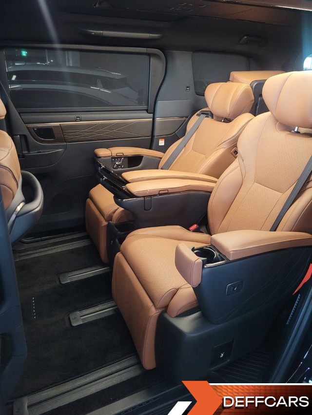 Toyota ALPHARD 2.5 HEV Executive AWD купить на сайте DeffCars