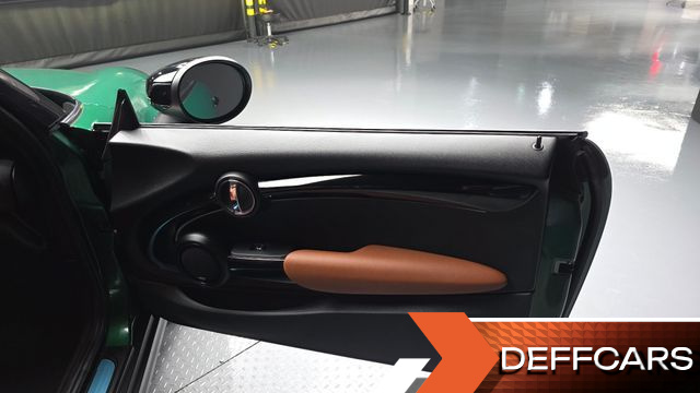 Mini COOPER CONVERTIBLE Classic Third Generation купить на сайте DeffCars