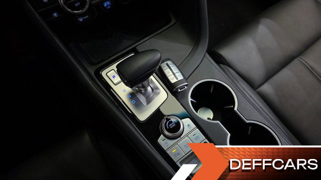 Genesis G70 Gasoline 2.0T 4WD купить на сайте DeffCars