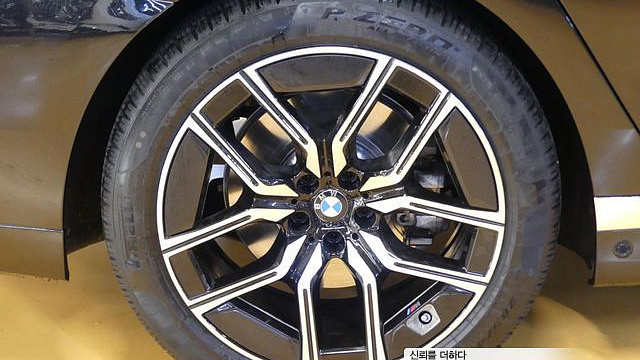 BMW 7-SERIES 740d xDrive M Sport купить на сайте DeffCars