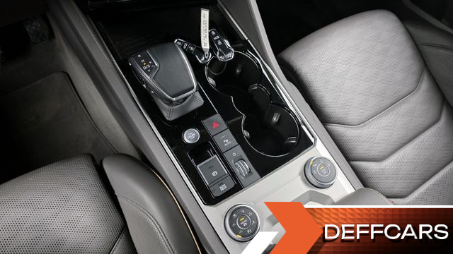 Volkswagen TOUAREG 3.0 TDI Prestige купить на сайте DeffCars