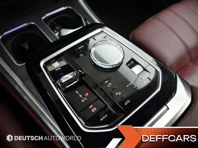 BMW 7-SERIES 740i sDrive M Sport купить на сайте DeffCars