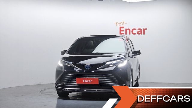 Toyota SIENNA 2.5 Hybrid 2WD купить на сайте DeffCars