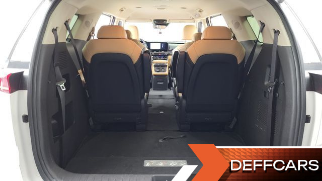Kia CARNIVAL 9-Seater Signature купить на сайте DeffCars