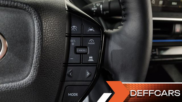 Toyota PRIUS 2.0 XLE купить на сайте DeffCars